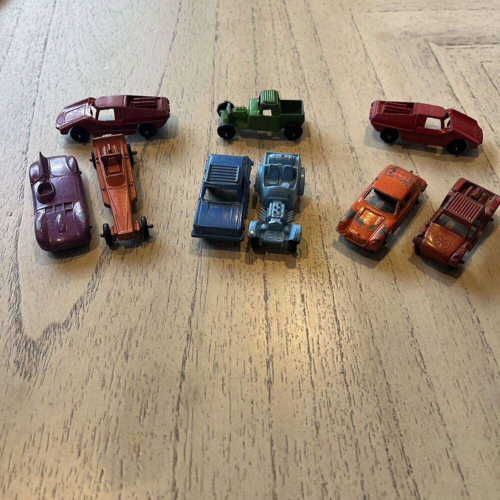 Tootsietoy - Vintage Lot of 9 Diecast Toy Cars (Age Range From 40's-60’s)